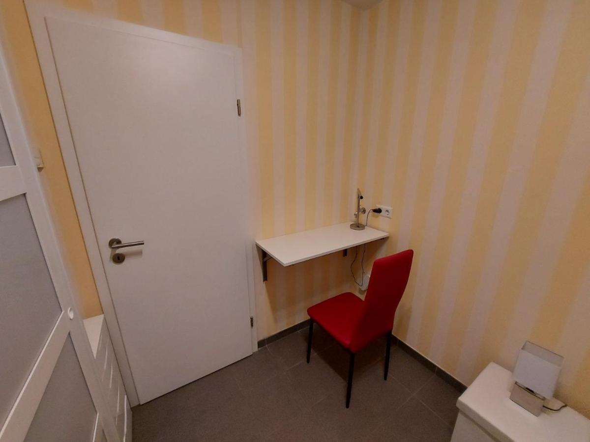 Several Different Rooms, Newly Furnished, In A New House In Vichten Kültér fotó