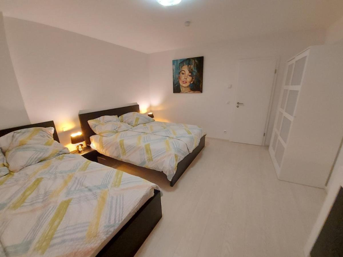 Several Different Rooms, Newly Furnished, In A New House In Vichten Kültér fotó